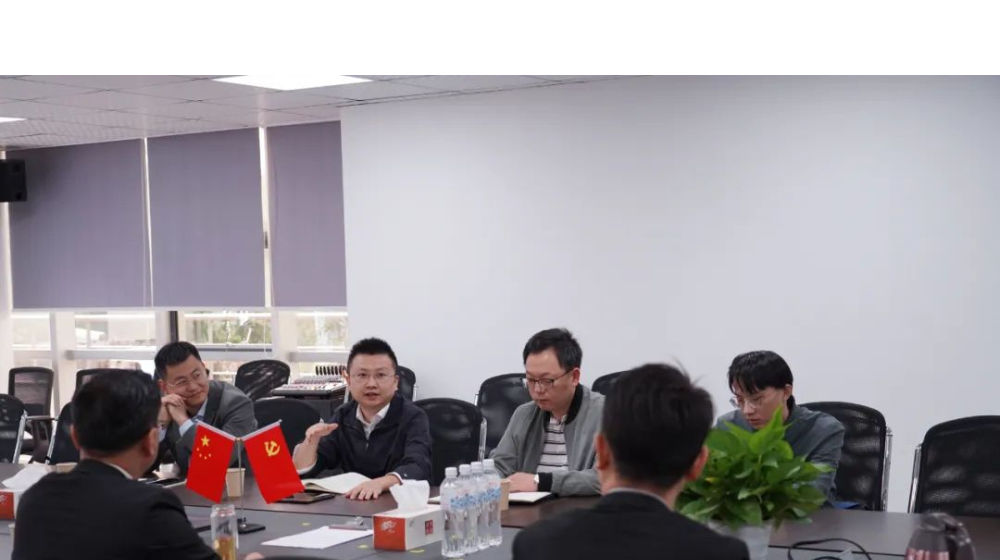 浙江省環(huán)保集團(tuán)生態(tài)環(huán)保研究院梁軍副院長、浙江環(huán)信自動(dòng)檢測有限公司董事長朱寧一行蒞臨我司參觀、洽談合作