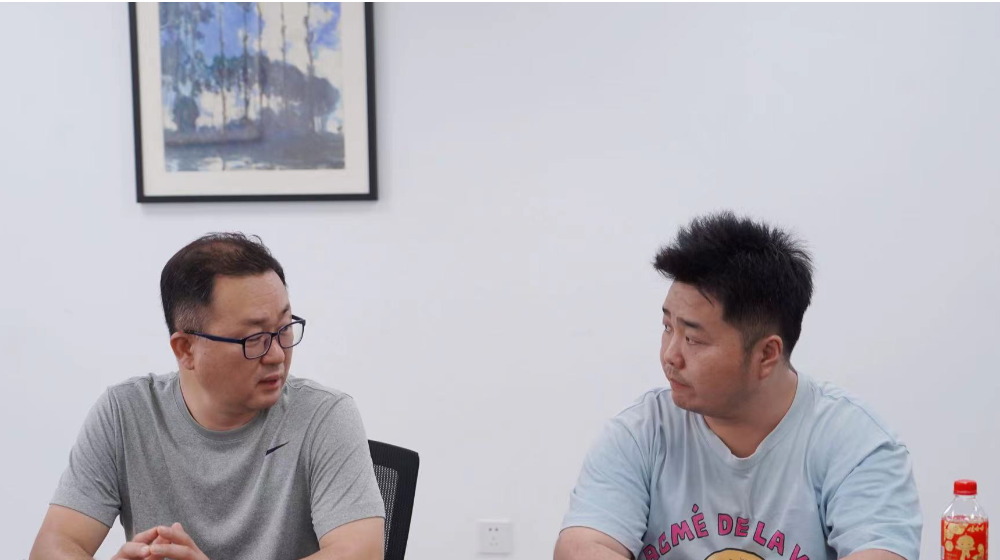 韓國Jastec公司團隊經(jīng)理 Maeng Kyunghwan、 工程師Jun Seonggwkang蒞臨浙大鳴泉參觀交流